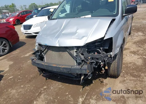 2011 Dodge Grand Caravan Express z USA, uszkodzony, nr VIN 2D4RN4DG3BR690913